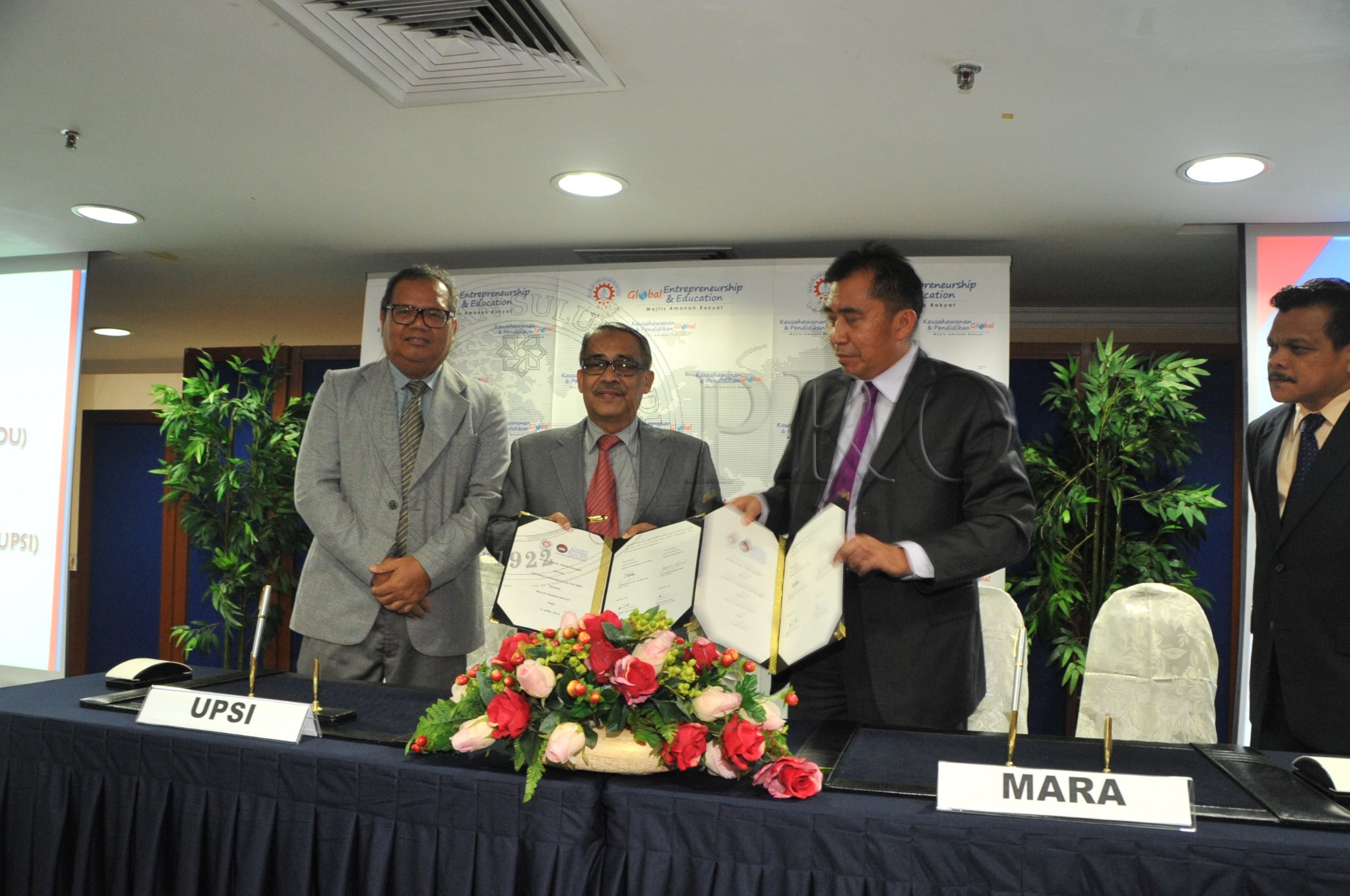 PRO 14 37 MARA PRO 4754